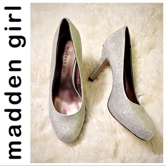 Madden Girl Shoes - Size 6 NEW! Silver metallic Getta high heels NWOB